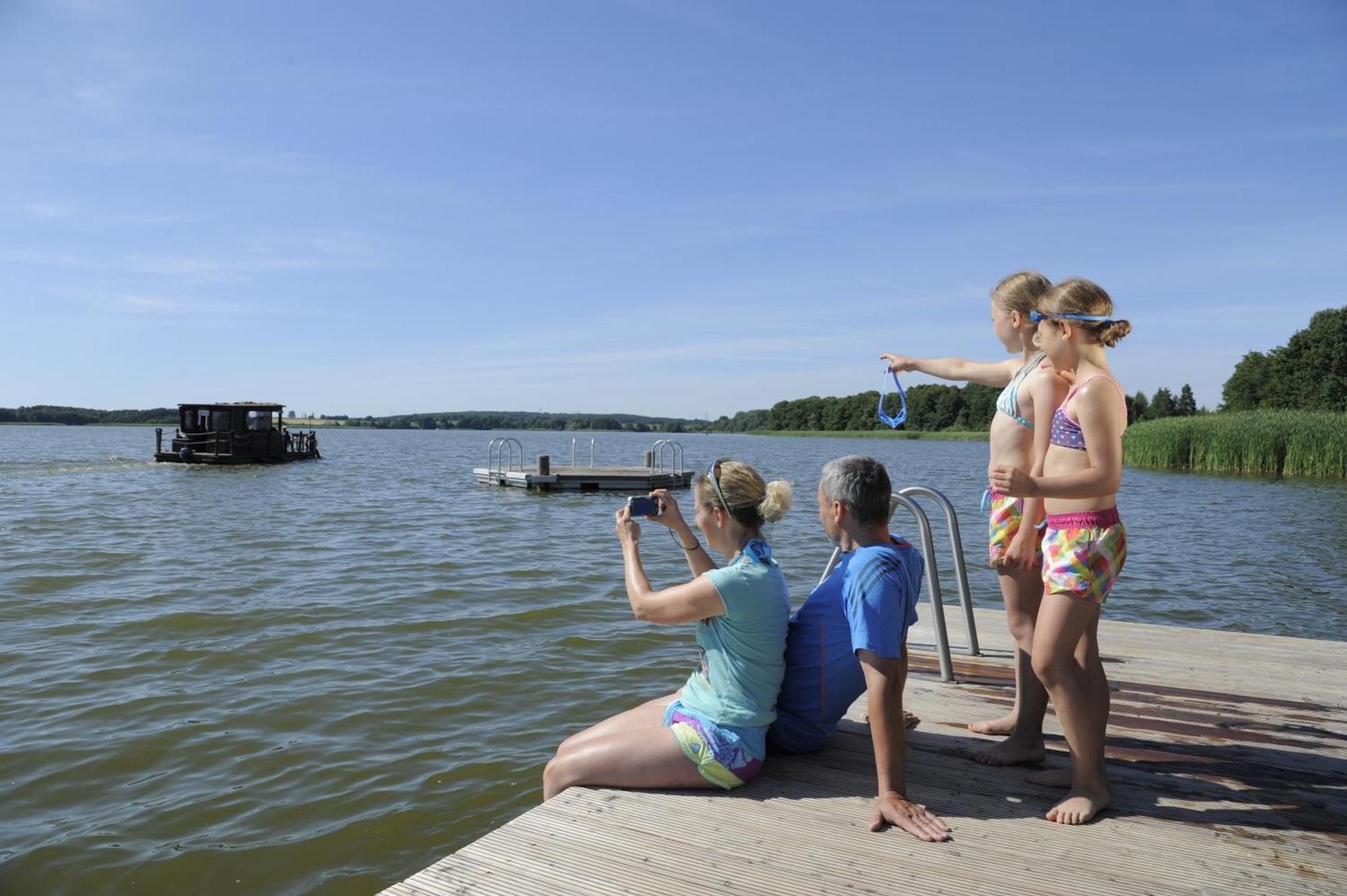 Camping-Und Ferienpark Havelberge Gross Quassow 객실 사진