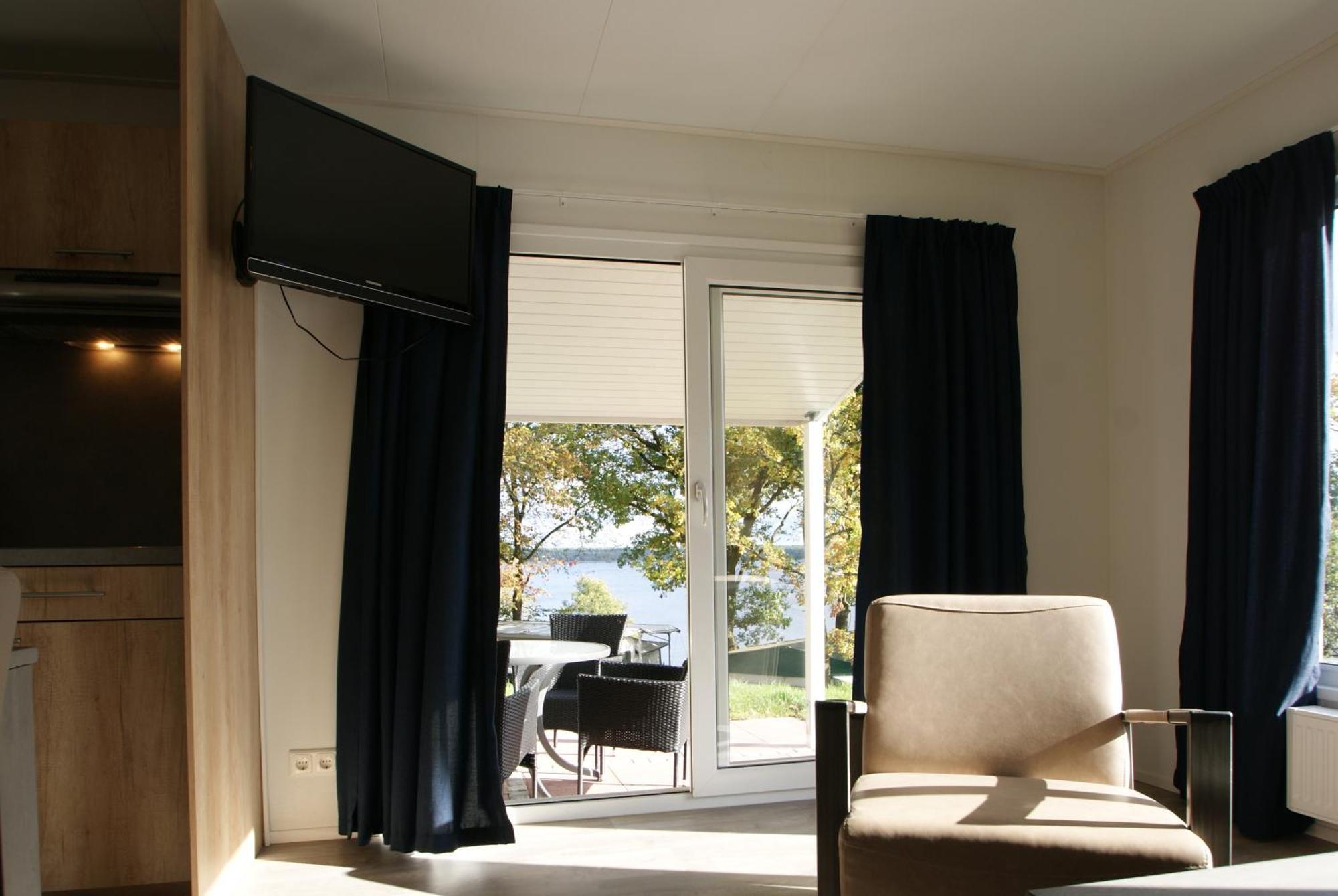 Camping-Und Ferienpark Havelberge Gross Quassow 객실 사진